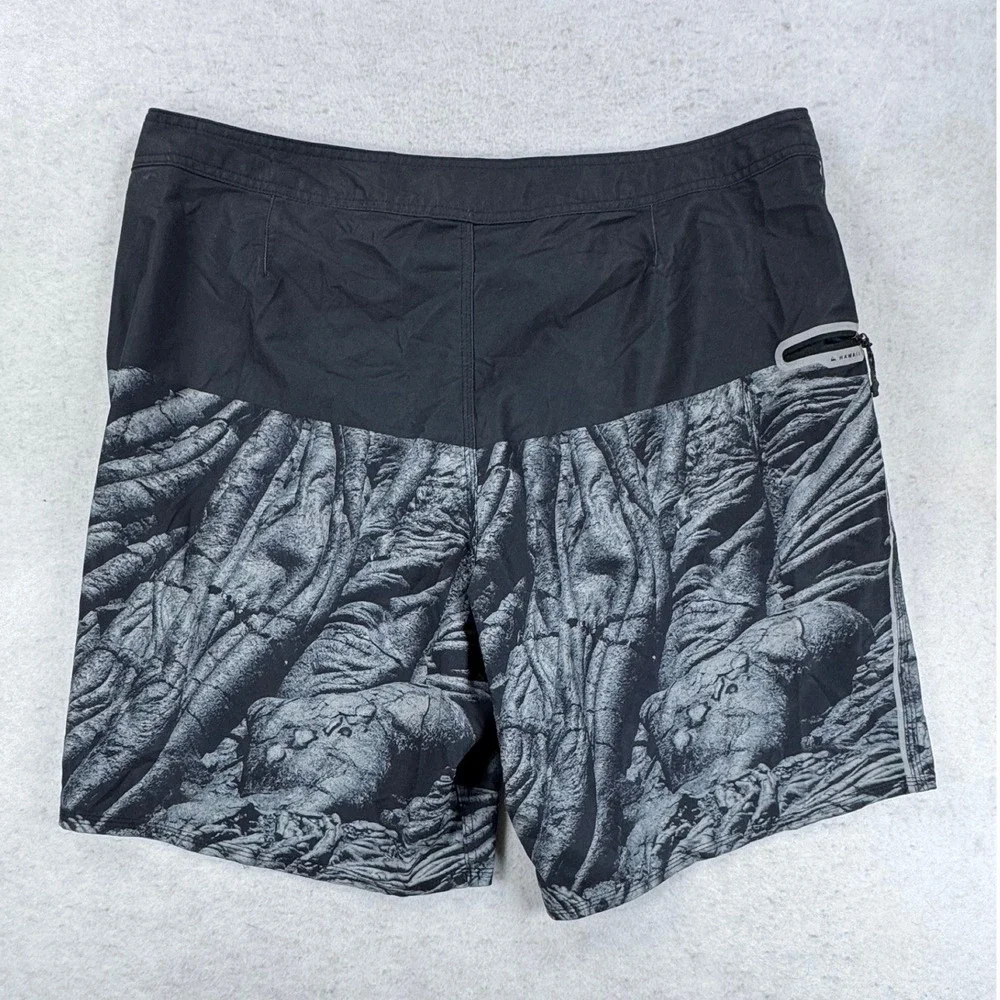 Quiksilver Highline Board Shorts Mens 38 Black Grey Lava Rock Print Swim Trunks